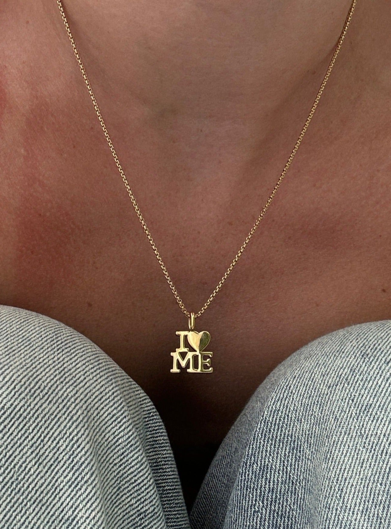 Me Necklace Gold
