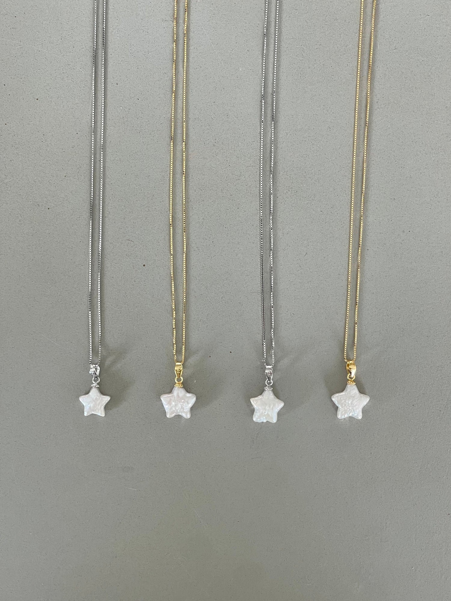 Pearl Star Necklace Gold