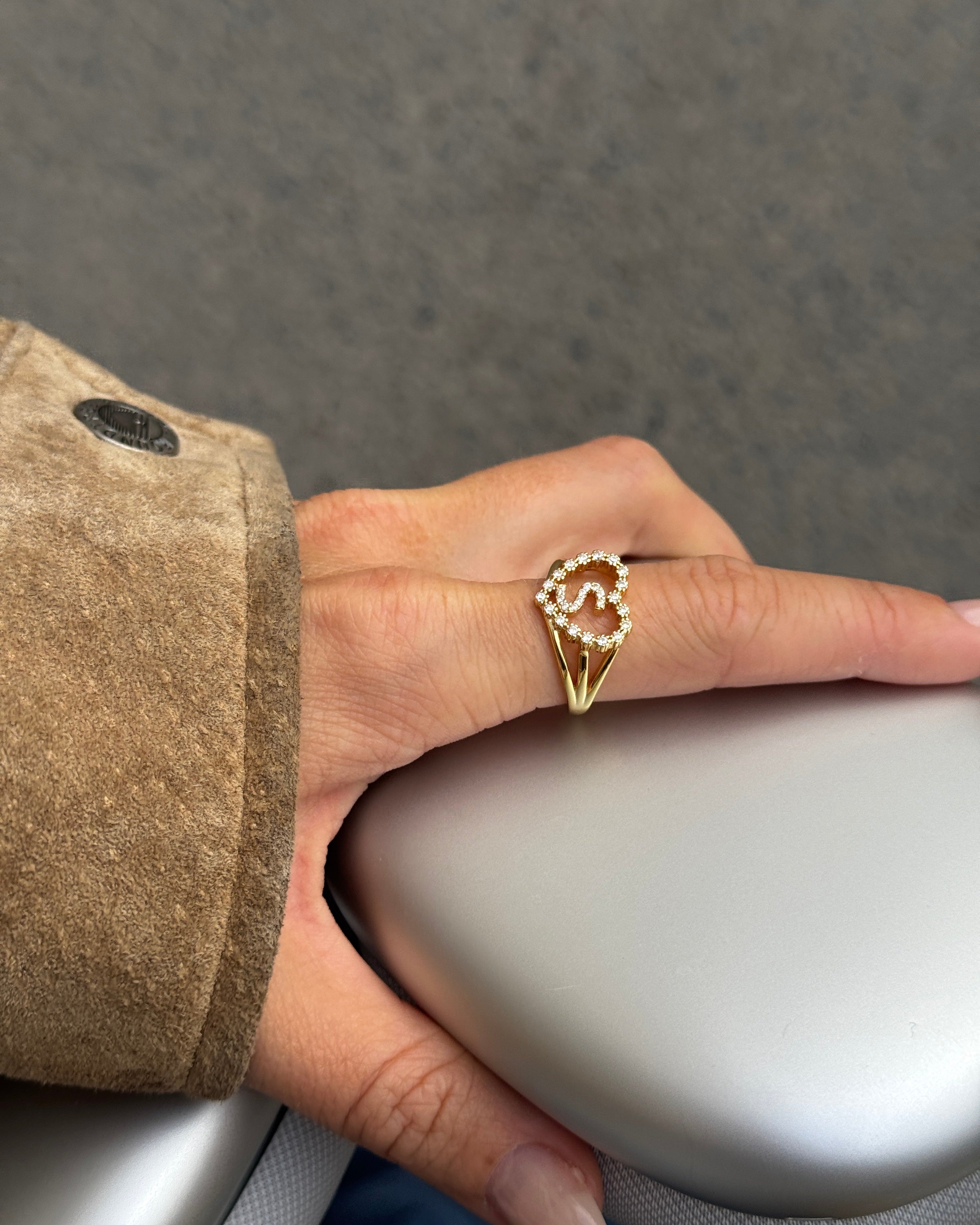 Letter Ring