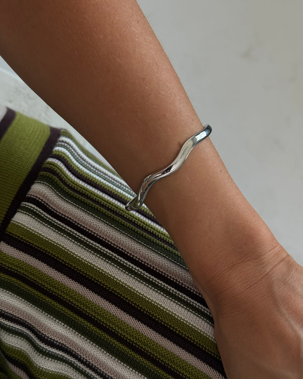Wavy Bangle