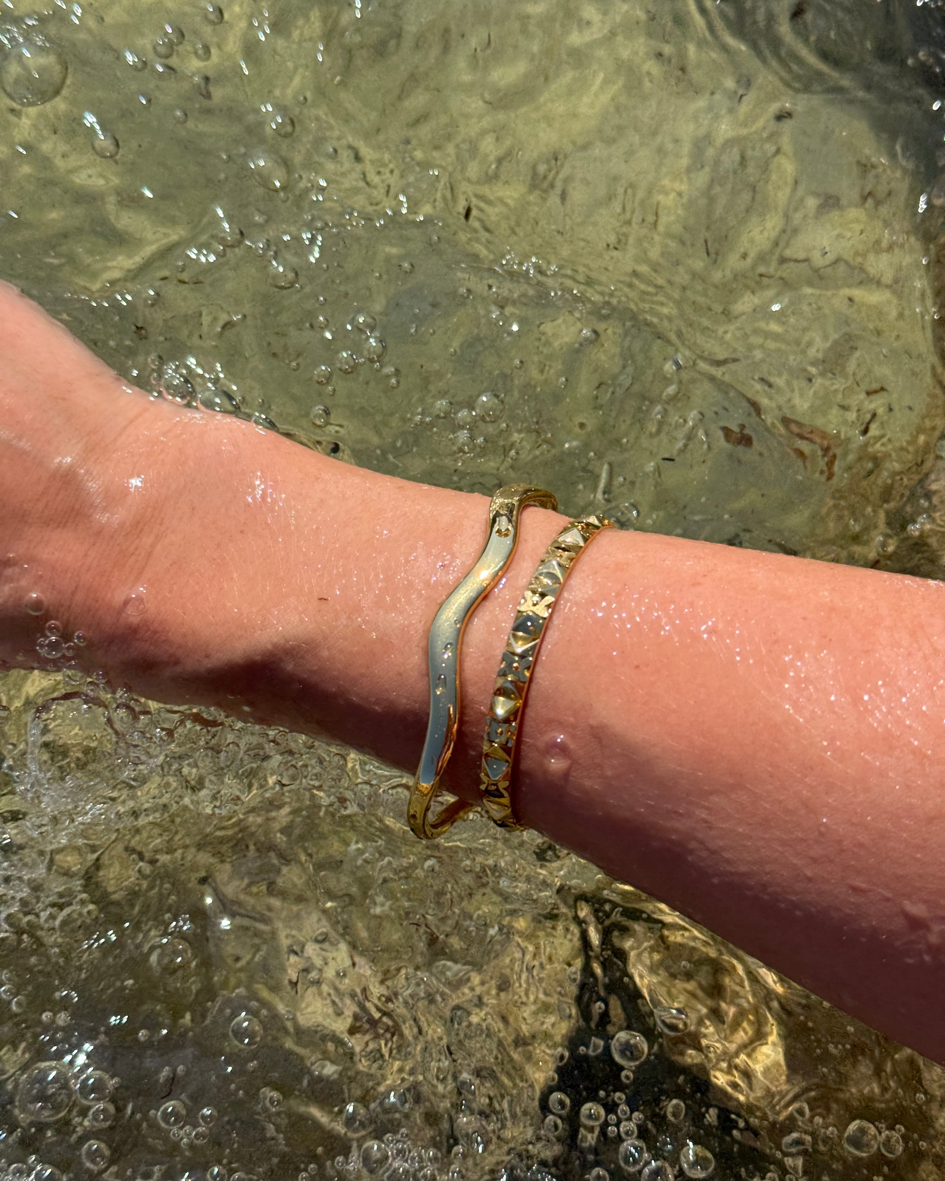 Flower Bangle Gold