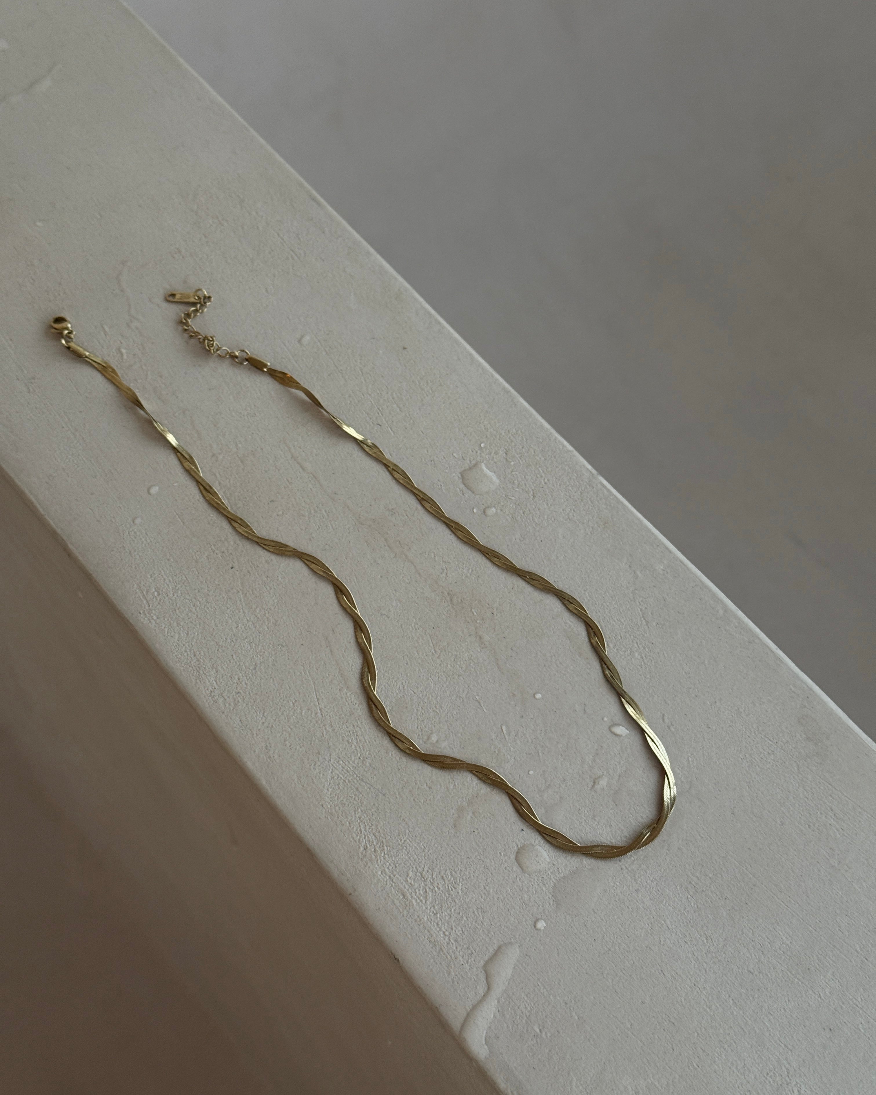 Twisted Bone Chain