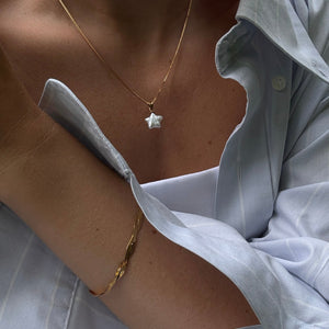 Pearl Star Necklace Gold