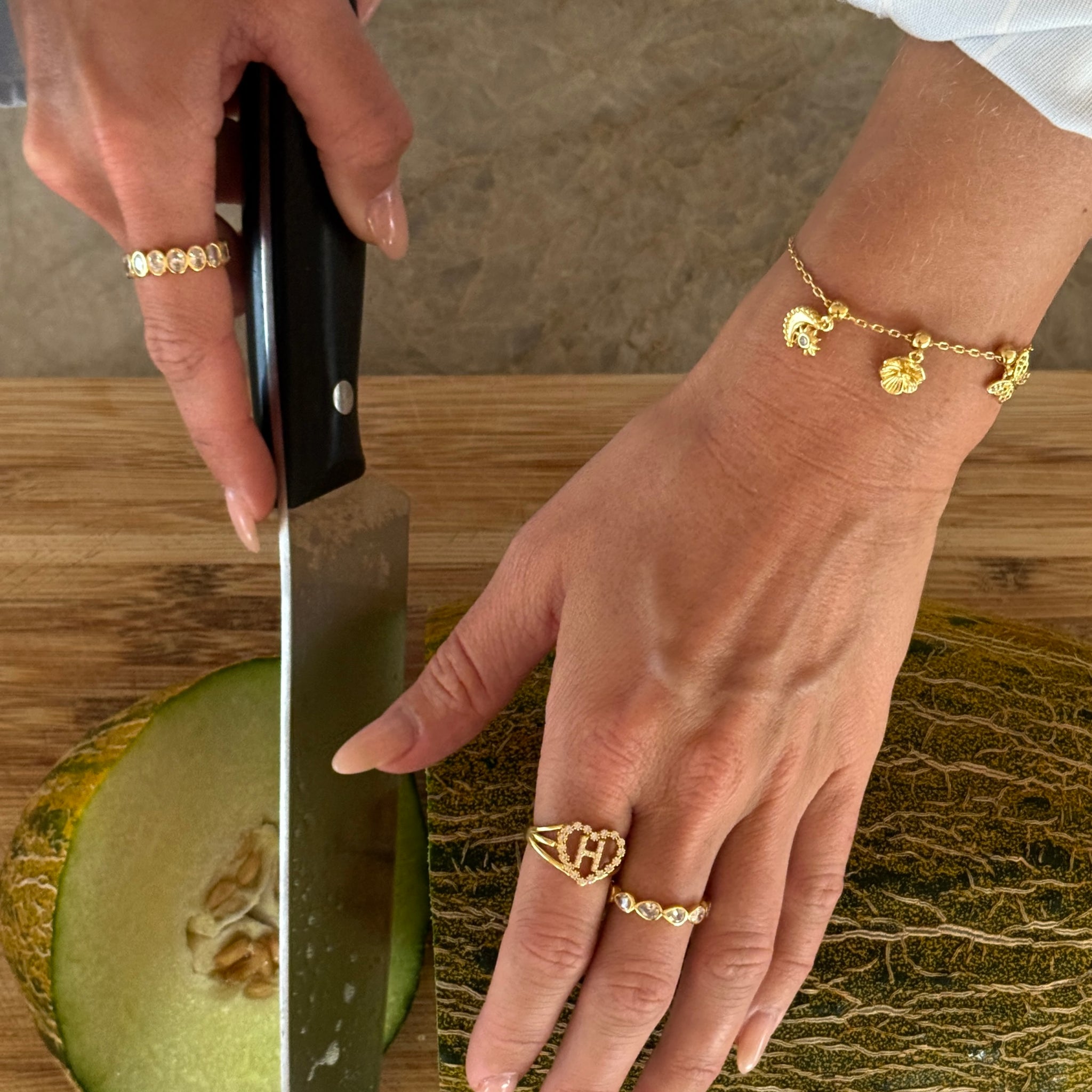 Diamond Band Ring Oval Gold