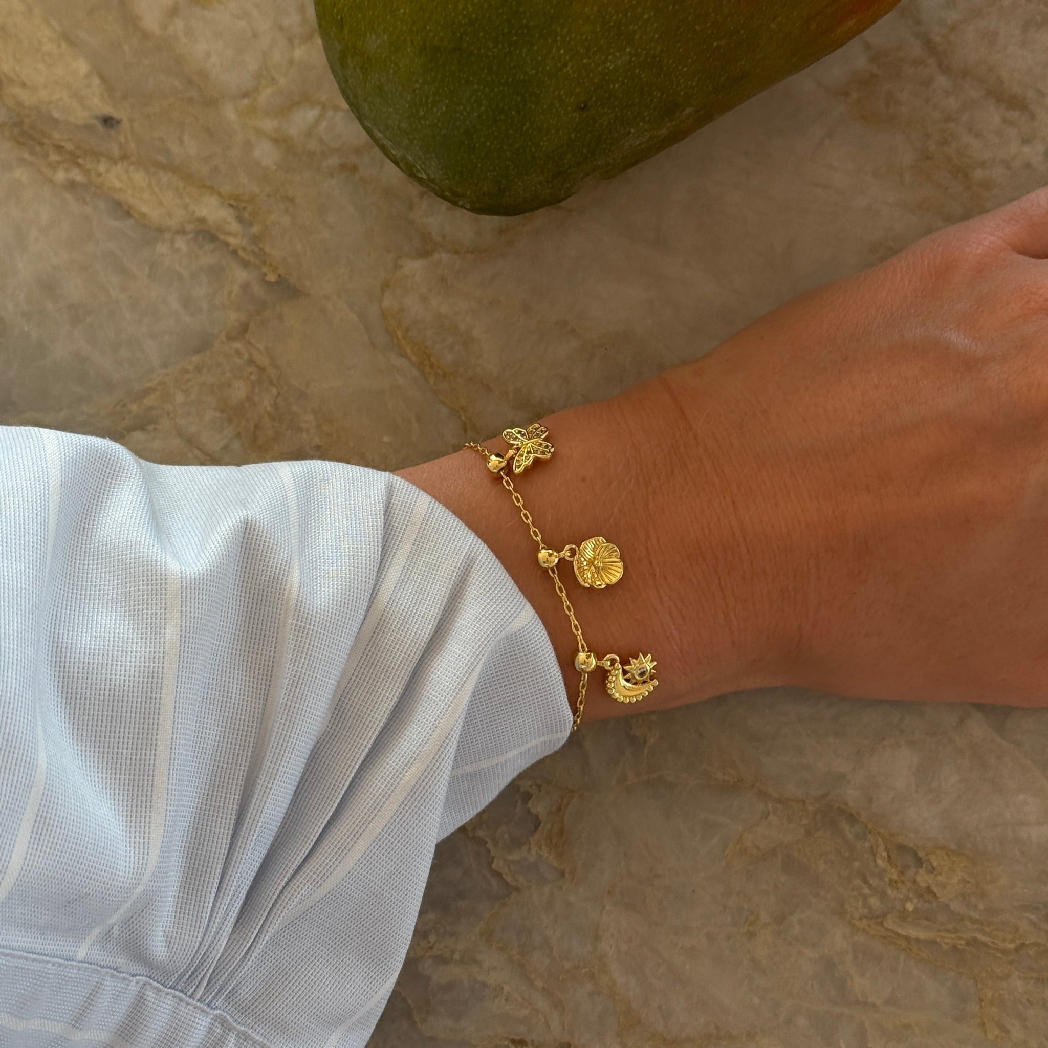 Charm Bracelet Gold