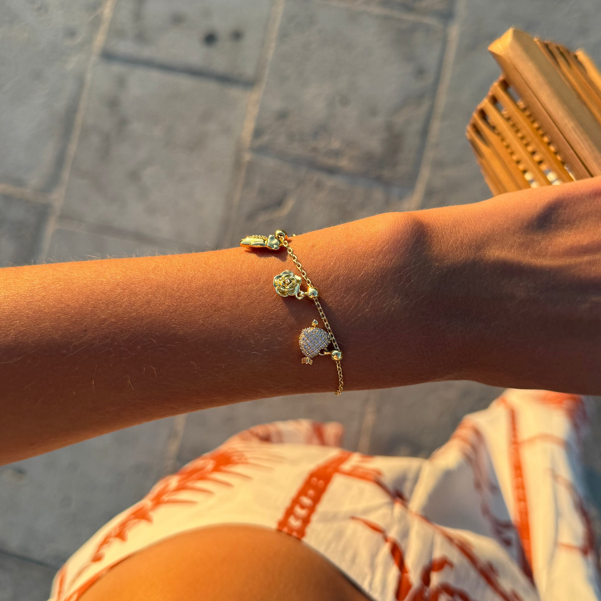 Amore Charm Gold