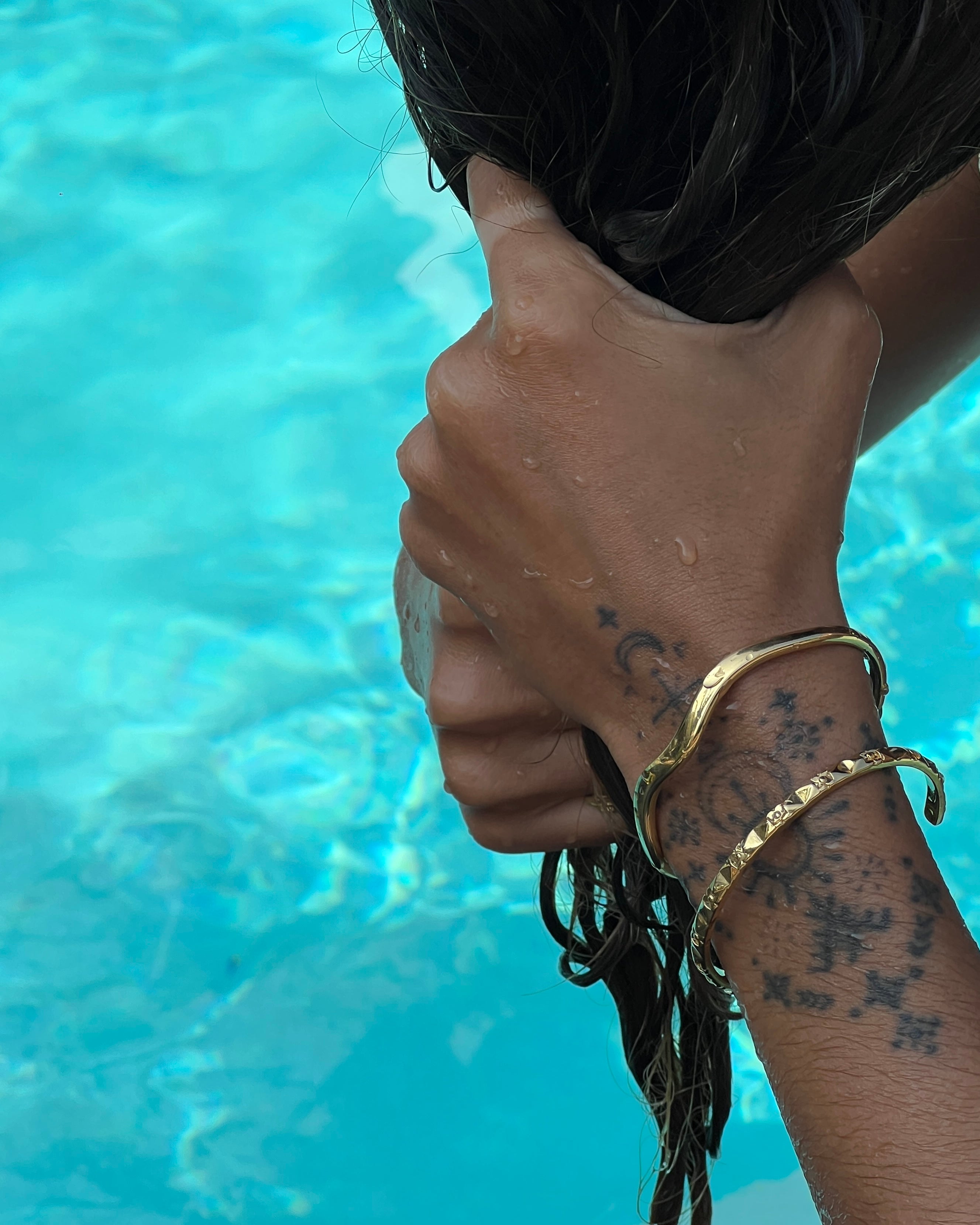 Flower Bangle Gold