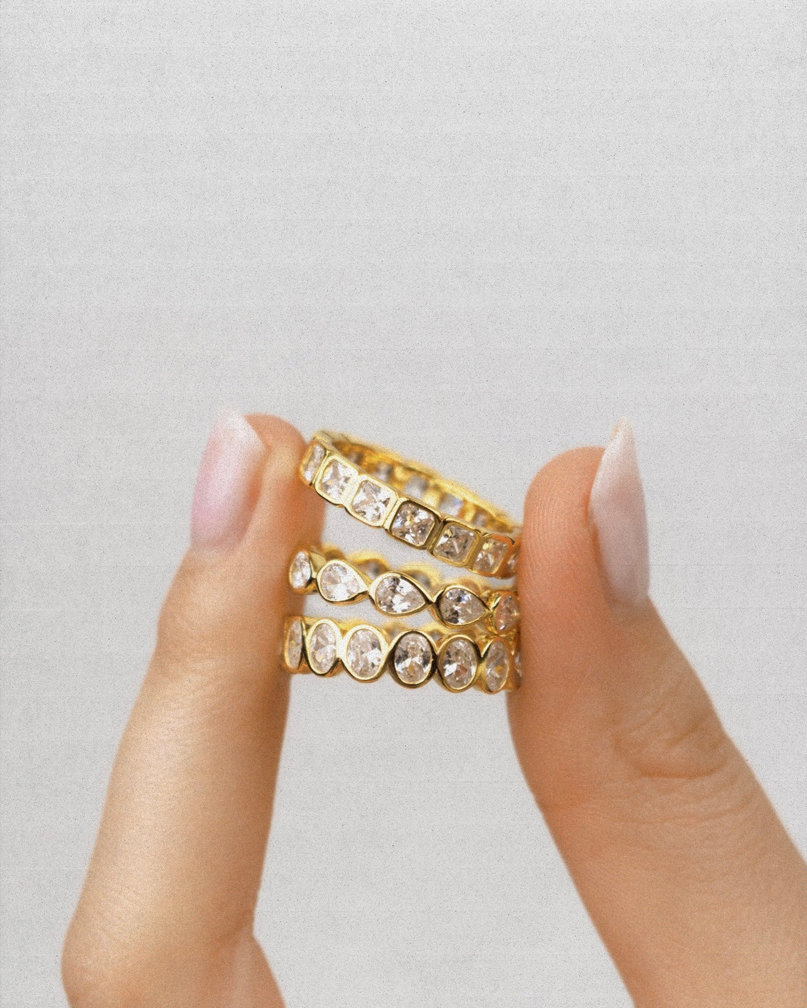 Diamond Band Ring Drop Gold