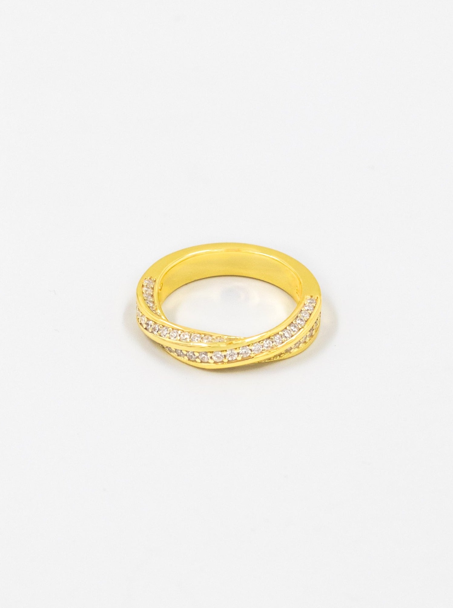 Diamond Twisted Ring Gold