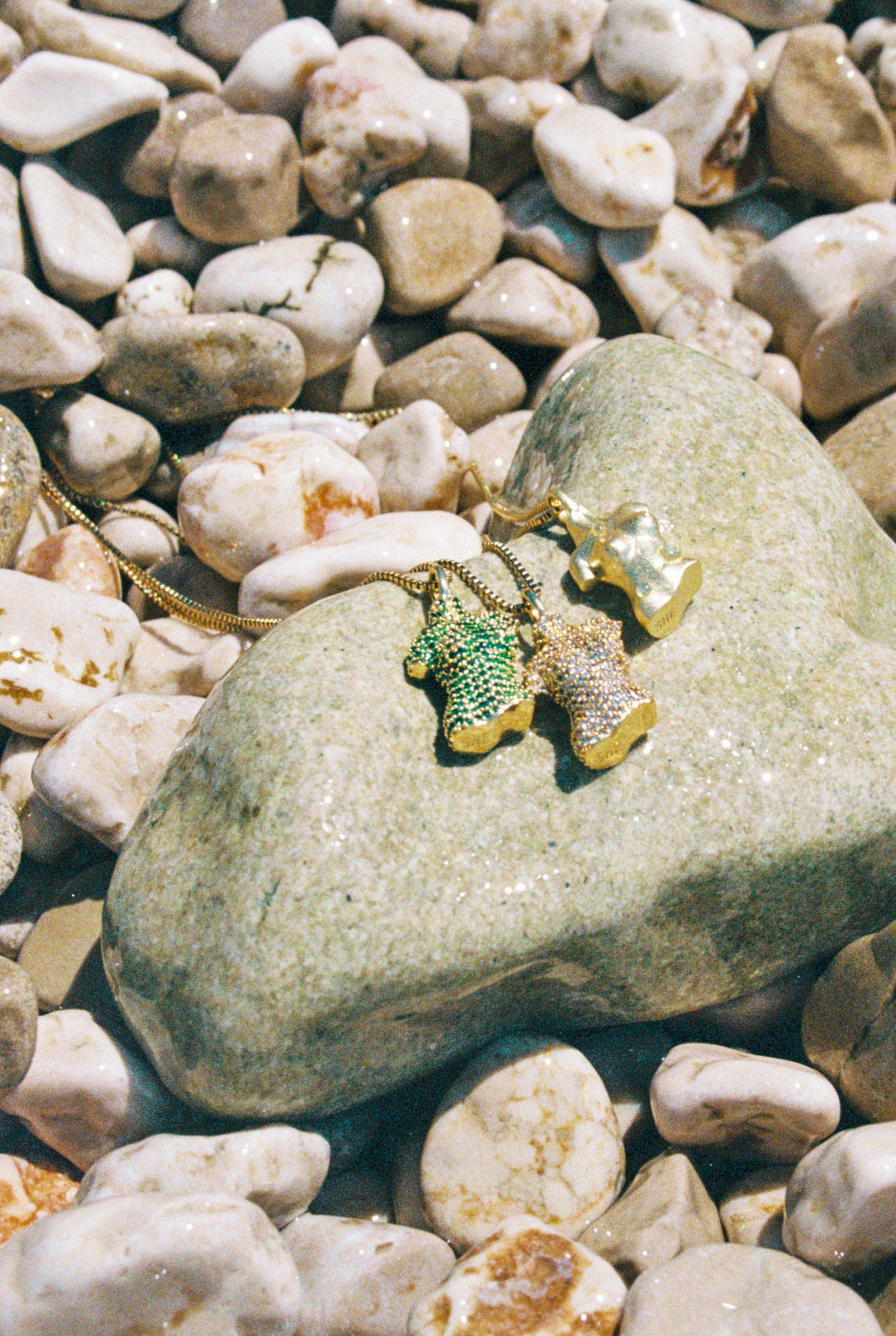 Diamond Figure Necklace Green